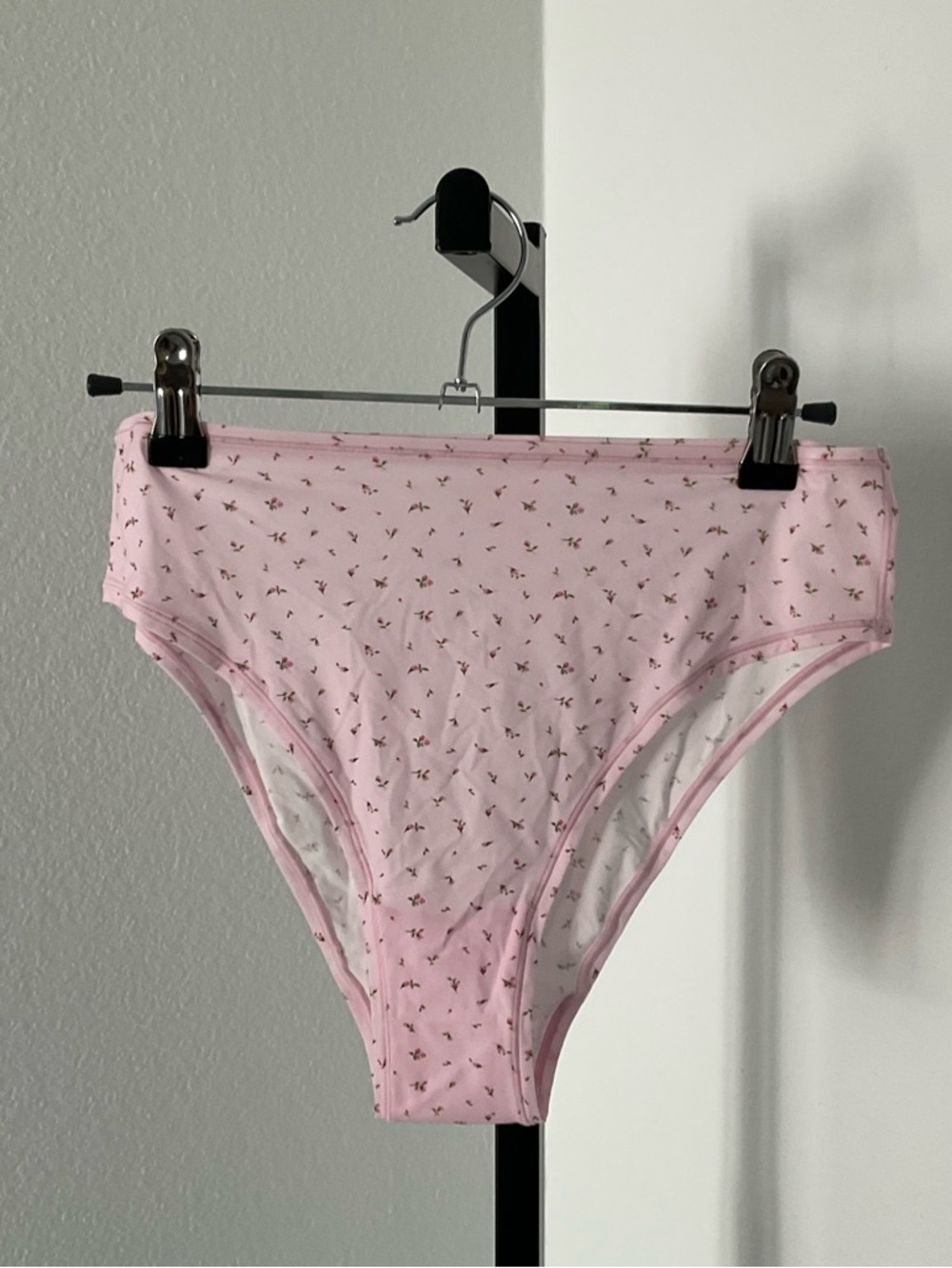 NWOT SKIMS Fits Everybody Underwear